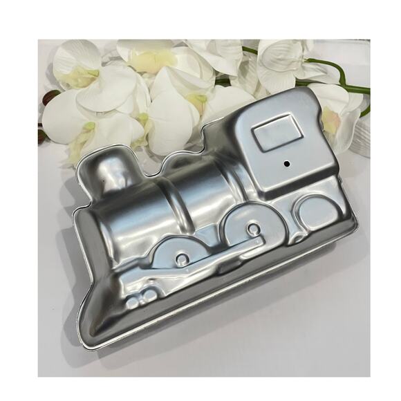 Wilton Choo Choo Train 3D Cake Pan Vintage  Aluminum - Picture 1 of 8